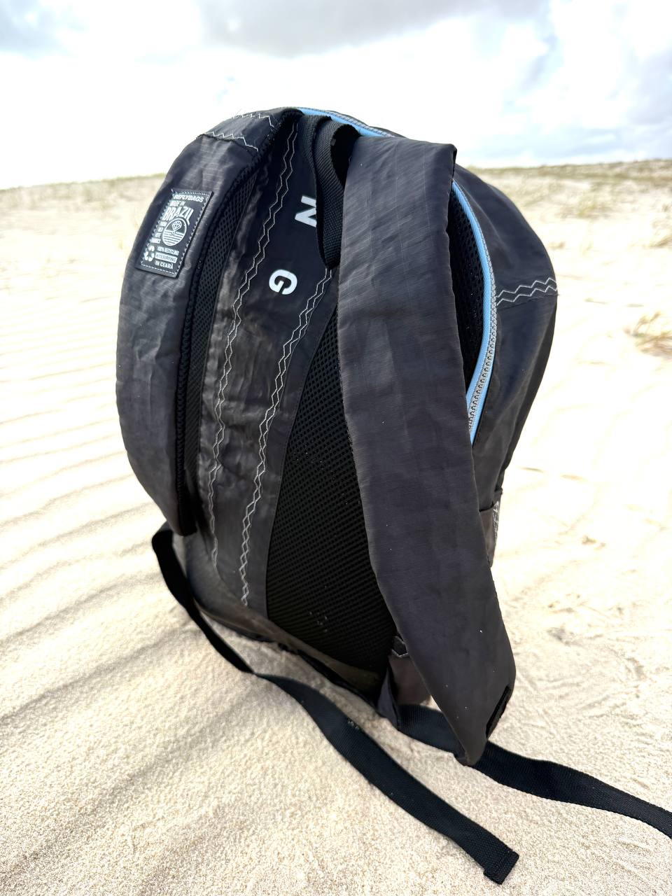 Mochila Upcycled - CORE (Bora 002) - Front View