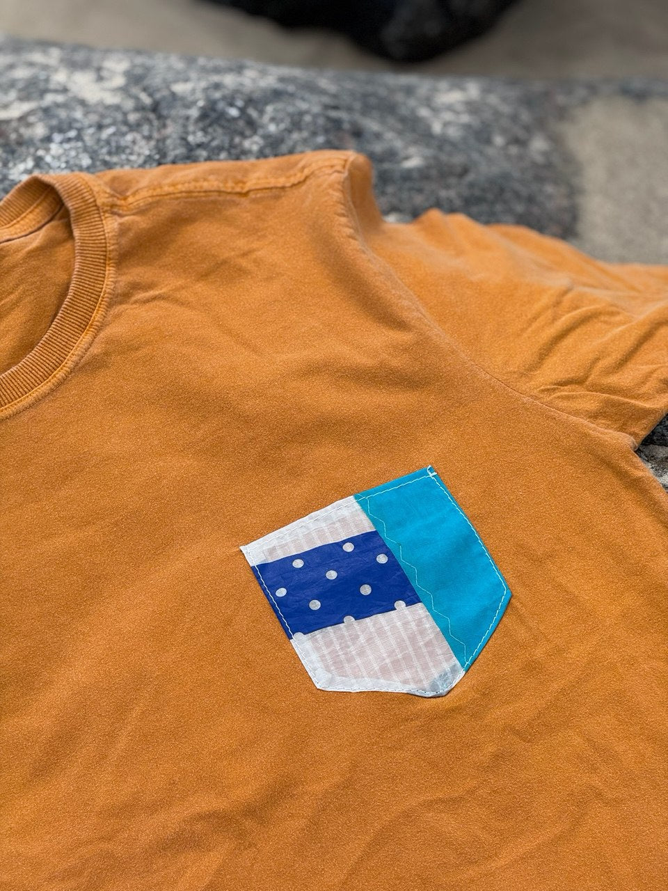 Camiseta Kite Pocket (Zéfiro 007) - Upcycled Material Detail